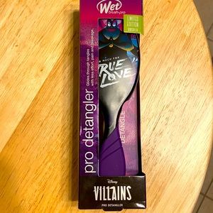 Limited Edition Ursula Wet brush detangler